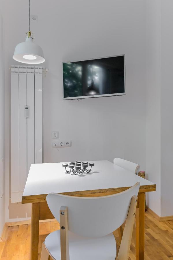 Bright Apartment In The Heart Of The City By Flat Mаnager Sofia Exteriör bild