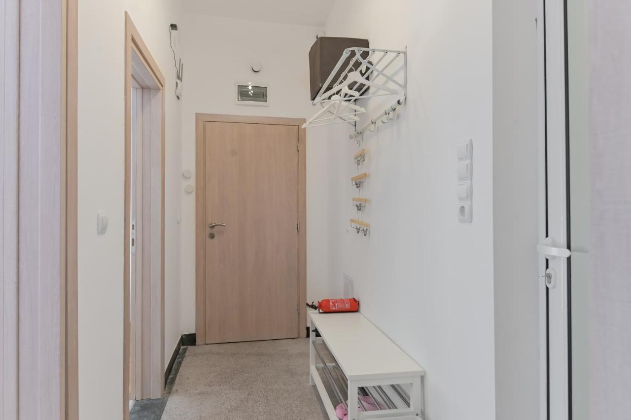Bright Apartment In The Heart Of The City By Flat Mаnager Sofia Exteriör bild